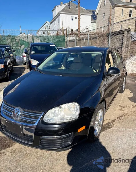 2010 Volkswagen Jetta Limited z USA, uszkodzony, nr VIN 3VWAZ7AJXAM078355